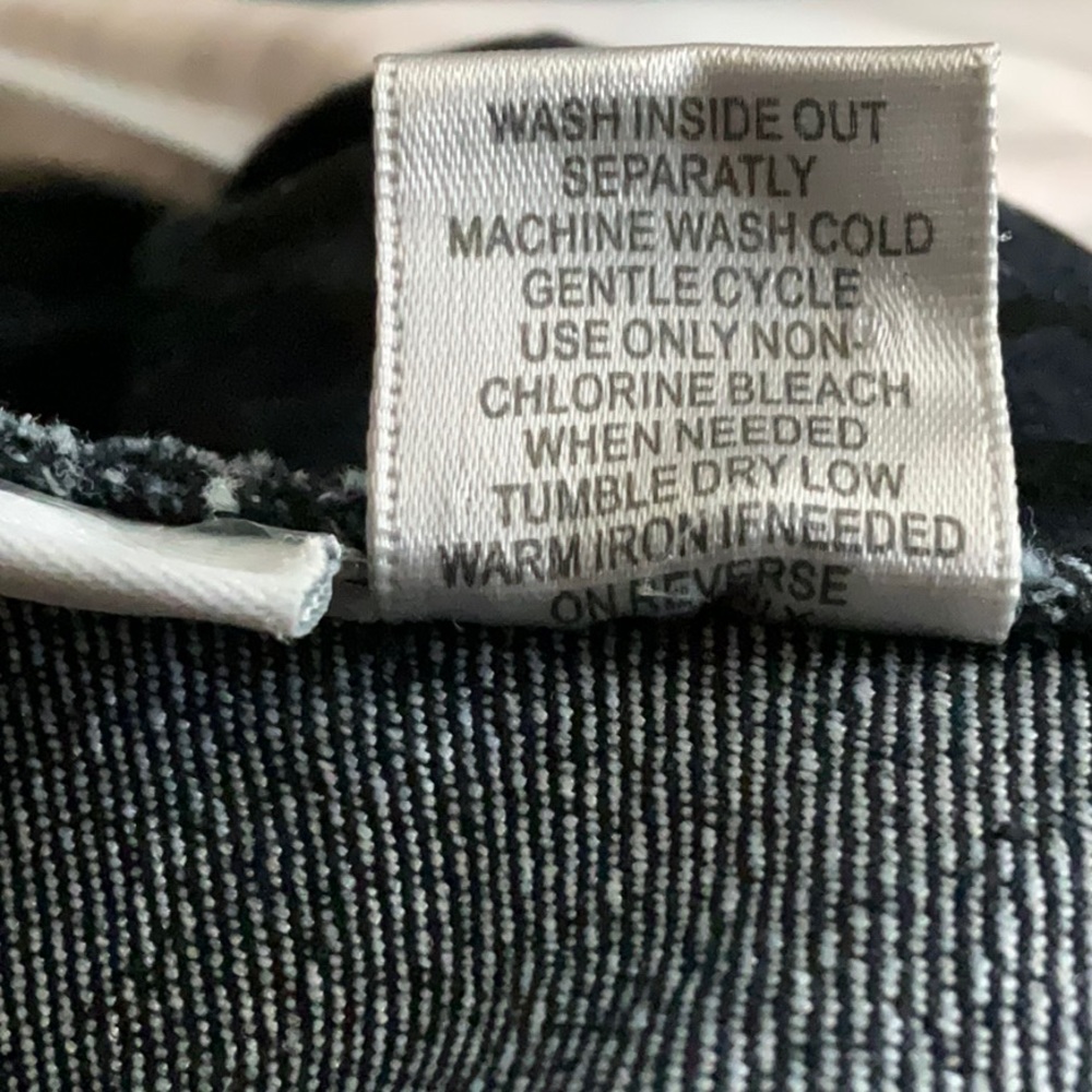 TANTRUMS Denim Jacket w/ruffles & flocking - Picture 8 of 15